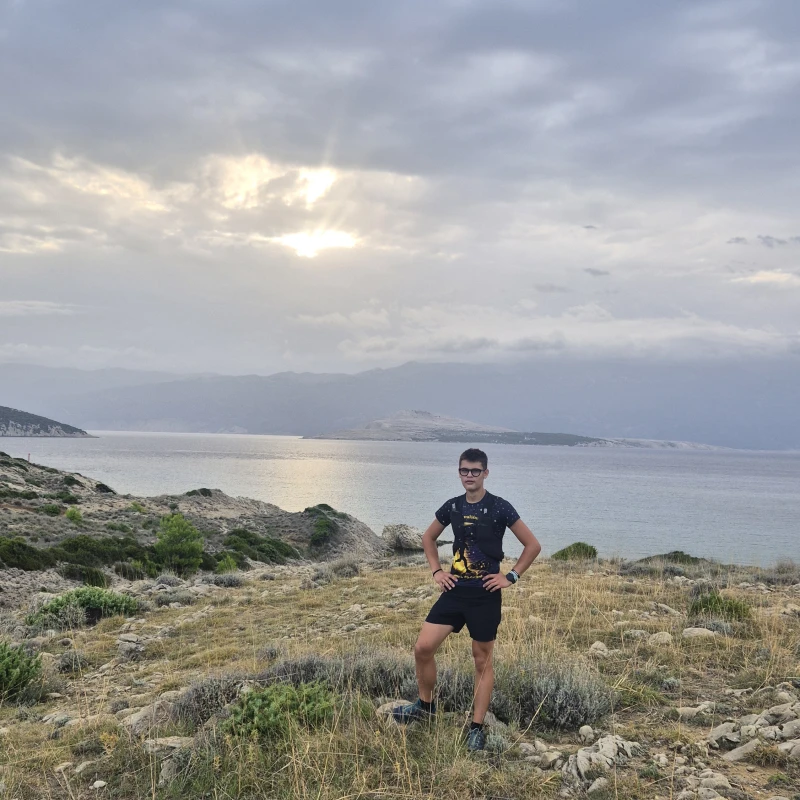 Trail uz pješčane plaže Lopara